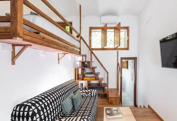 Aurelia 30- Cozy Flat * רומא